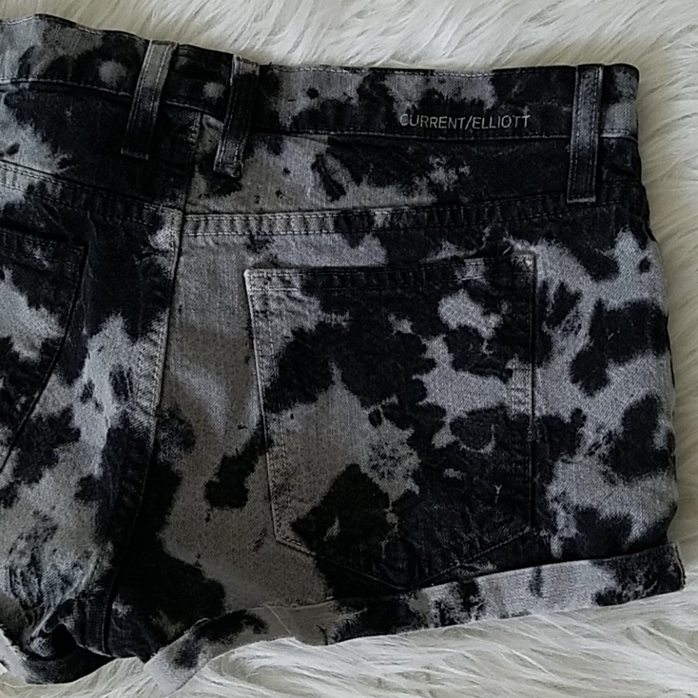 Current/Elliott Python Black Frayed Short Denim 26 - image 4